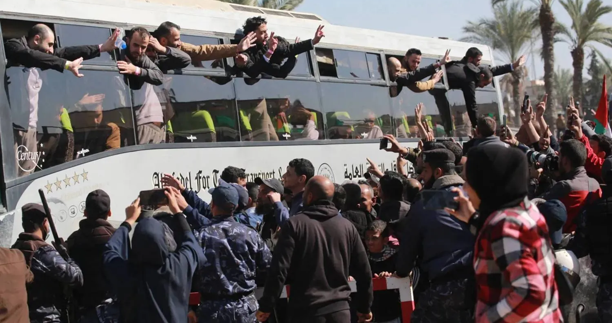 مؤسسات الأسرى تطالب الصليب الأحمر باستئناف الزيارات إلى السجون فورًا